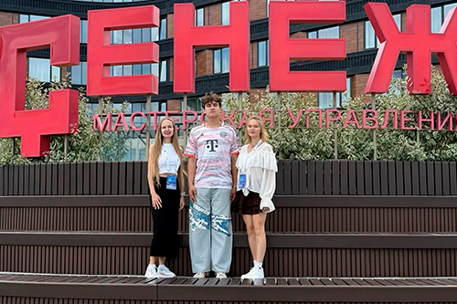 Подходит к завершению первый семинар для специалистов по молодёжной политике из муниципалитетов нашей страны, стартовавший 31 августа в Мастерской управления «Сенеж» Президентской платформы «Россия — страна возможностей»